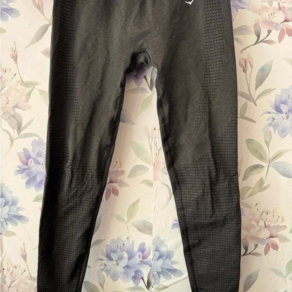 Gymshark Black Performance Leggings - Picture 8 of 8